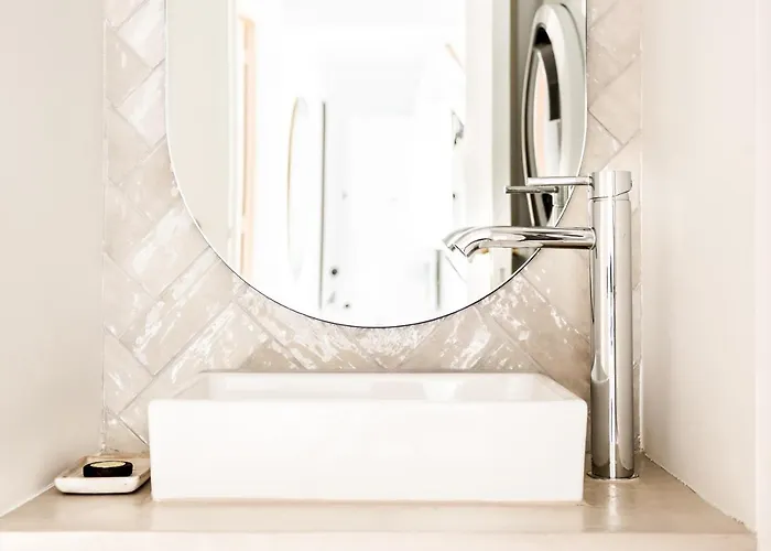 Habitat Parisien - Louvre Rivoli * Párizs