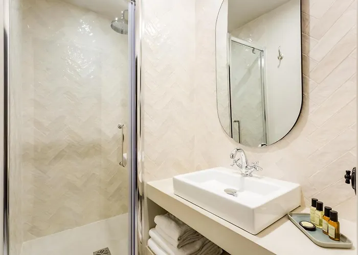 Habitat Parisien - Louvre Rivoli