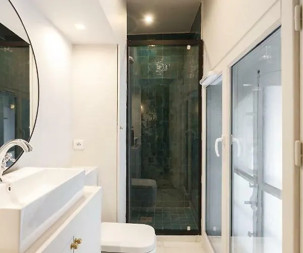 Habitat Parisien - Louvre Rivoli